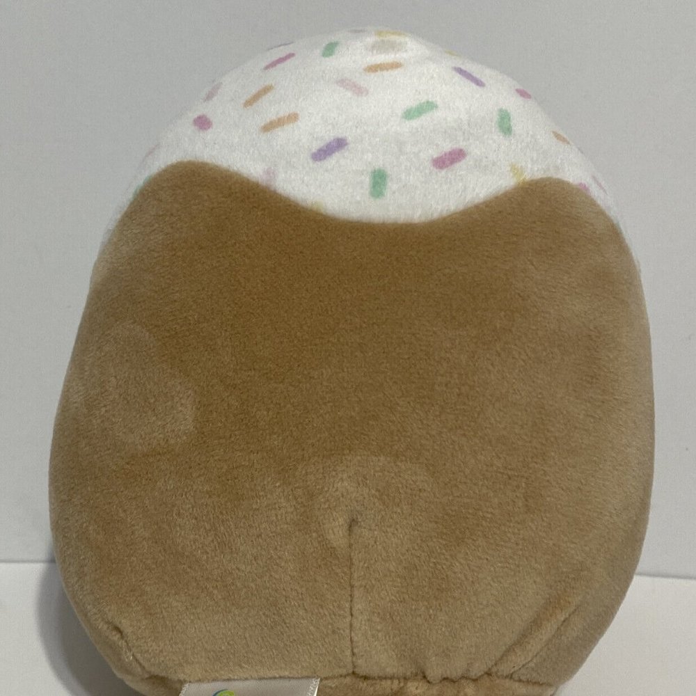 Squishmallows Mystery Scented Squad Chanel Cinnamon Roll Sprinkles 5" Plush Toy - Picture 4 of 10